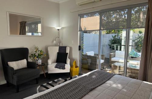 Blenheim Cabin | Two Tree Motel & Lodge