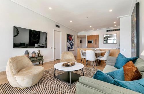 Auckland Central Business District Apartment | The Penthouse