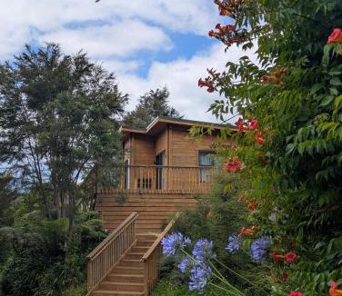 Shakespeare Bay House | Absolute Tranquility - surrounded by native bush