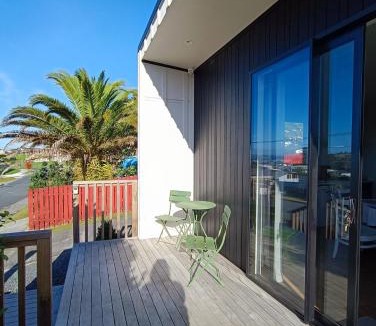 Snells Beach House | The Tiny Abode