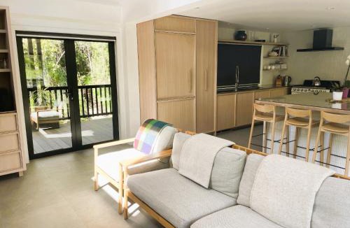 Matakana House | Matakana Retreat - Luxury Off Grid Lodge in Nature
