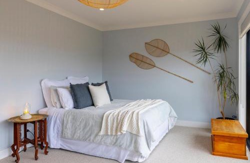 Taupo House | Acacia Bay Secret