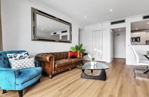 Auckland Central Business District Apartment | Glamorous Getaway - Heart of the Viaduct 'Quays'