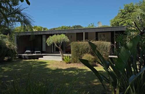 Hot Water Beach Villa | Hot Water Beach Bure Wai
