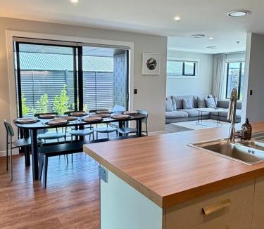 Wharewaka House | Premium Lake Taupo Home - Walk to Lake & Café