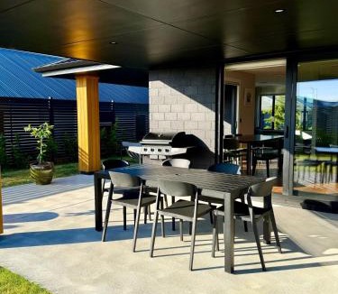 Wharewaka House | Premium Lake Taupo Home - Walk to Lake & Café