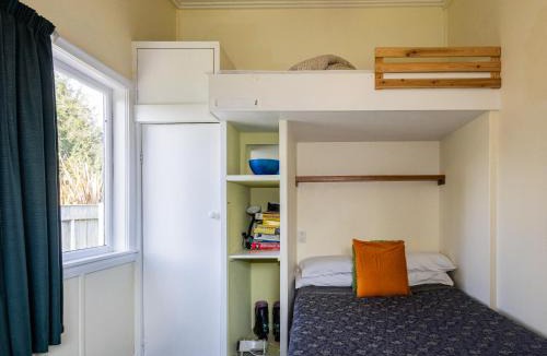 Rangataua House | Oroua Cottage - Rangataua Bach