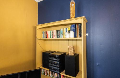 Rangataua House | Oroua Cottage - Rangataua Bach