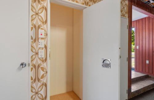 Wharewaka House | Rejoyce Holiday Home - Taupo