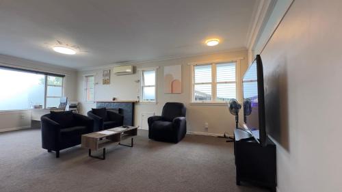 Tauranga House | Comfy Private Room on the Cameron- Superb Location