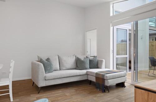 Papamoa Beach House | Perfect Papamoa Beach Bach