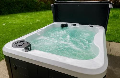 Tamahere House | Relax Enjoy the Pool Tamahere House