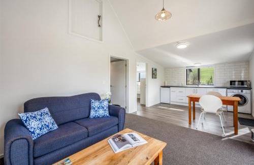 Alexandra House | The Gate Keepers Cottage - Alexandra Cottage