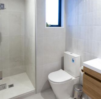 Saint Albans Apartment | The Nest - Modern Studio Retreat with Parking