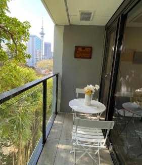 Newton Apartment | Modern apartment in the city center