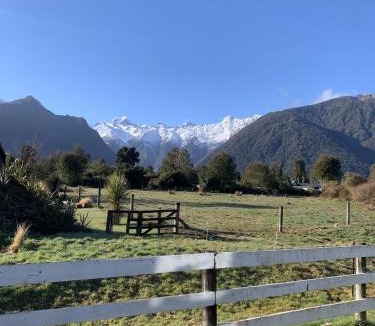 Fox Glacier Hotel | Mt Cook View Motel - Fox Glacier