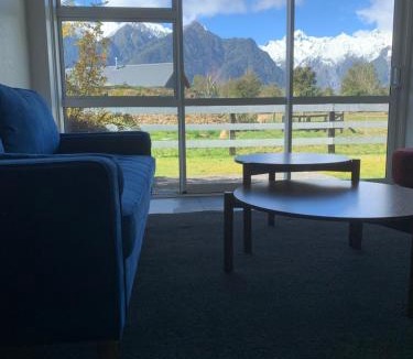 Fox Glacier Hotel | Mt Cook View Motel - Fox Glacier