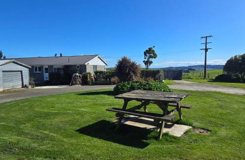 Tokanui House | Crayfish Creek Farm Stay
