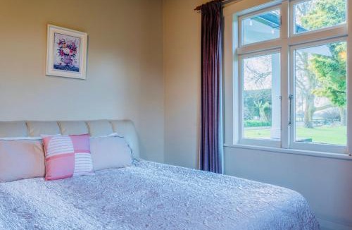Newstead Villa | Newstead Estate- Private Retreat Near Hamilton
