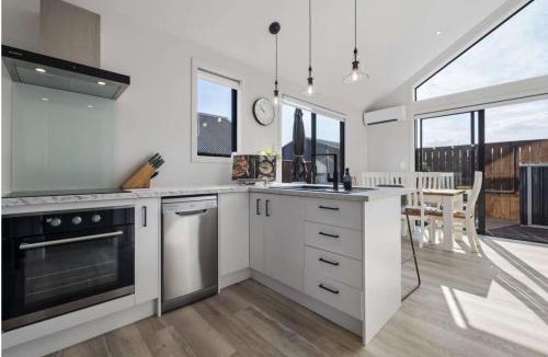 Tauranga Villa | Amie's Charming Villa