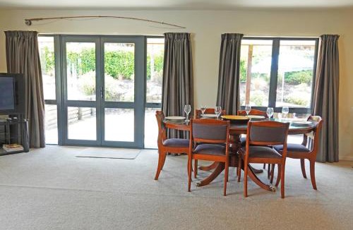 Hanmer Springs House | 14 St James Avenue