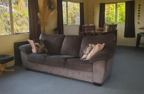 Ngataki House | Tealuca Holiday Home
