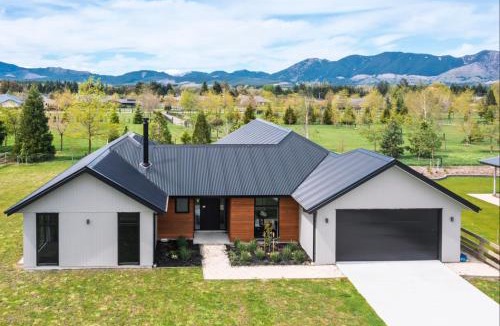 Hanmer Springs House | 10 William Jones Place