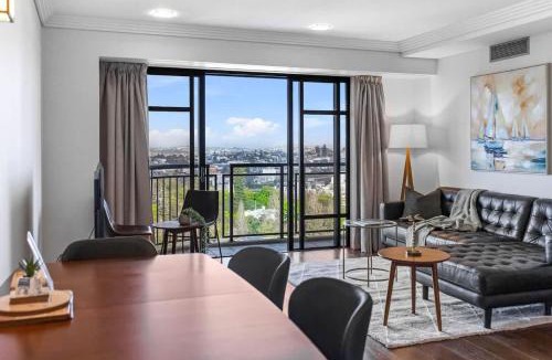 Auckland Central Business District Apartment | Modern 1BR Escape Central Auckland by Zodiak Stays