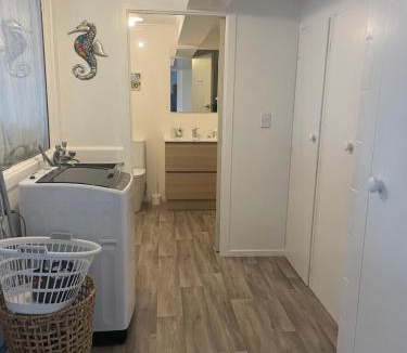 Parua Bay House | Breeze Inn