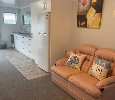 Parua Bay House | Breeze Inn