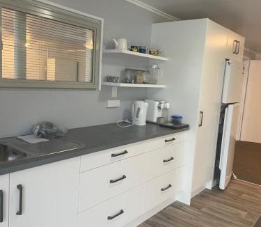 Parua Bay House | Breeze Inn