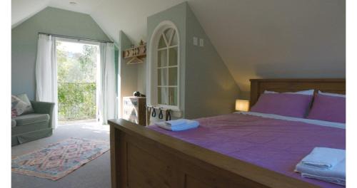 Duvauchelle Bed & Breakfast | Twin Gullies