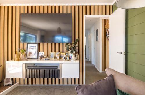 Ostend House | Blissful on Bay by Waiheke Pure