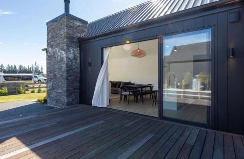 Methven House | Racecourse Retreat 3 Bedrooms 3 Ensuites!