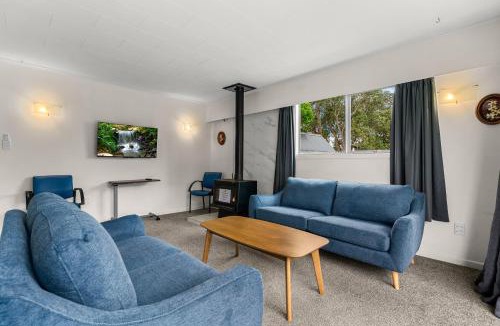 Snells Beach House | Amanda Lane - Snells Beach Holiday Home