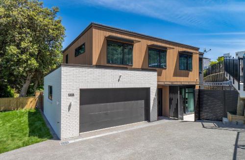 Whanganui House | Architectural Retreat in Prestigious Whanganui