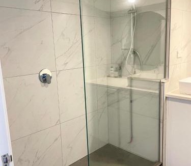 Auckland Central Business District Apartment | Auckland city hotel with pool
