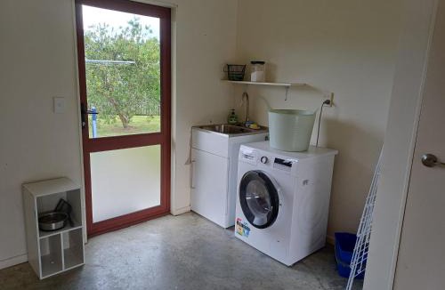 Onerahi House | House in Restful Setting