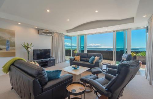 Nelson Apartment | Aporo - Architectural & Spacious with Sea Views