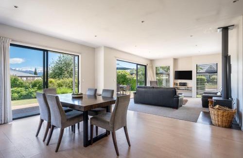 Wanaka House | Dragonfly Cottage