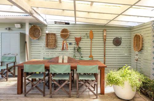 Oneroa House | Art Cottages - Three Private Suites in Oneroa
