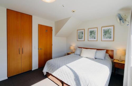 Sumner Hotel | Sumner Bay Motel