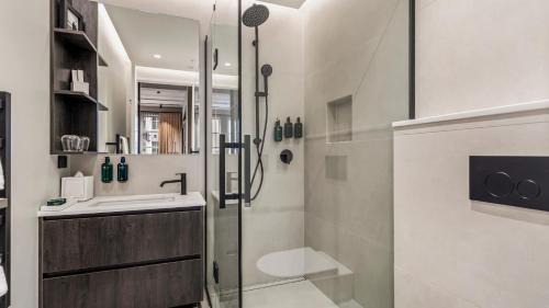 Auckland Central Business District Apartment | Heritage Penthouse Suite in the Heart of Auckland