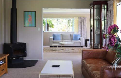 Karaka House | The Pond House by Homello