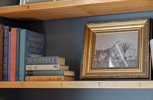 Karioitahi Villa | The School Teachers House Historic Cottage