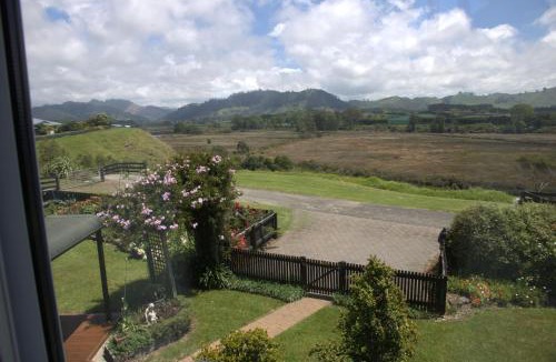 Athenree Bed & Breakfast | Willowbark Ranch B&B