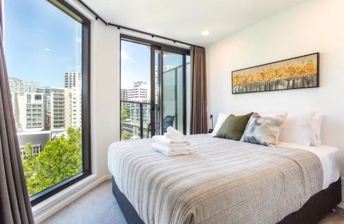 Newton Apartment | Honeycomb by Homello