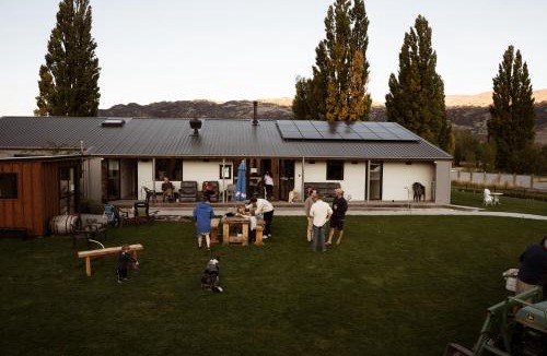 Mount Pisa Cabin | Penny's Drop Inn