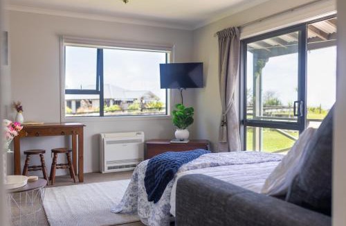 Hokitika House | Keogans View - Spectacular Mountain & Ocean Views