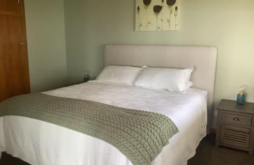 Riverton House | Ocean Breeze Holiday Home